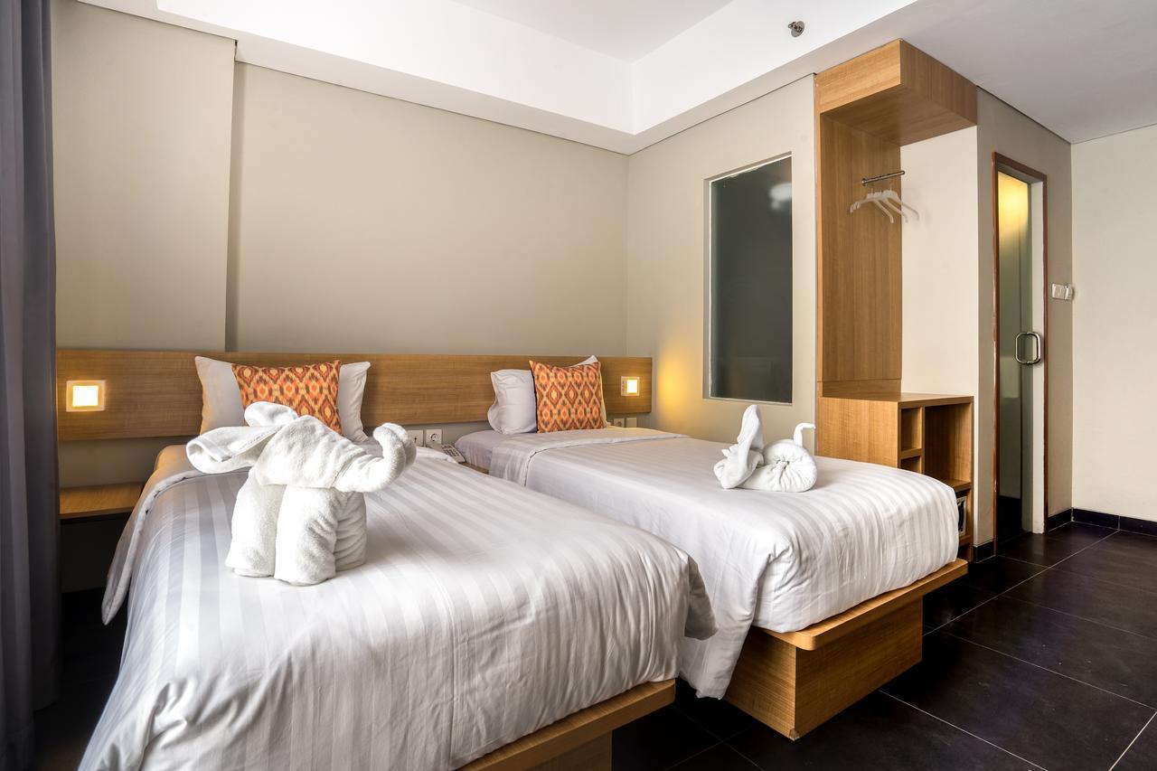 Maple Hotel Grogol Джакарта Екстер'єр фото