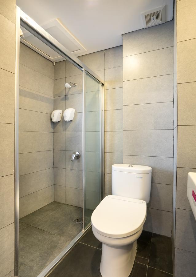 Maple Hotel Grogol Джакарта Екстер'єр фото