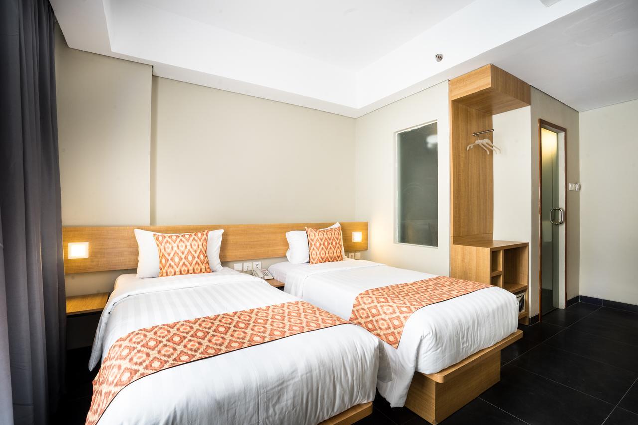 Maple Hotel Grogol Джакарта Екстер'єр фото